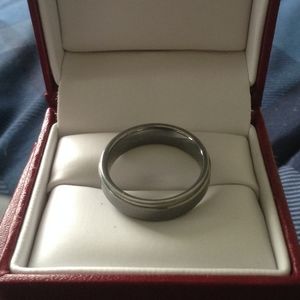 Mens tungsten ring